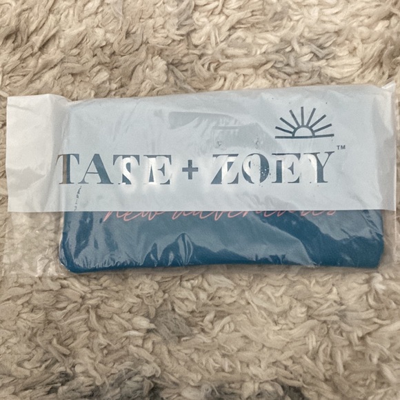 NEW ADVENTURES ZIP POUCH - Picture 4 of 5